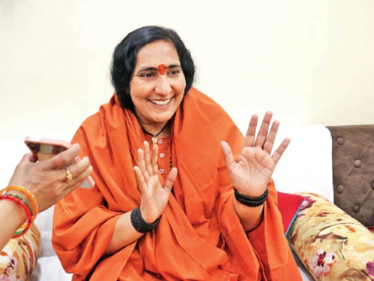 सरकार को वक्फ की सारी जमीन ले लेनी चाहिए : साध्वी ऋतंभरा